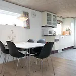 Vakantiehuis Awesome In With Sauna Hadsund